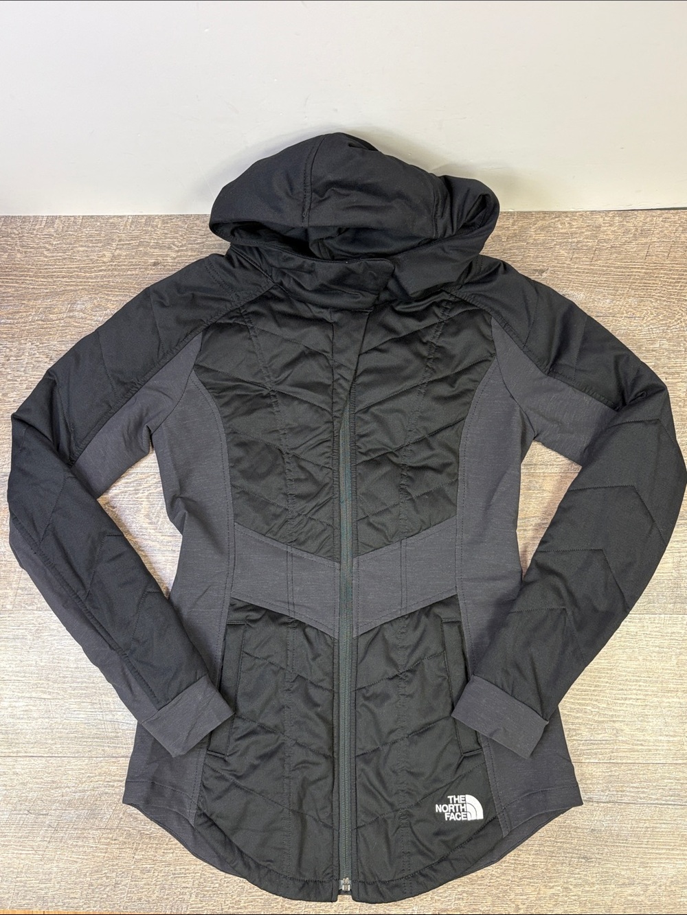 The North Face Pseudio Women’s Hooded Hybrid Jacket Black Small